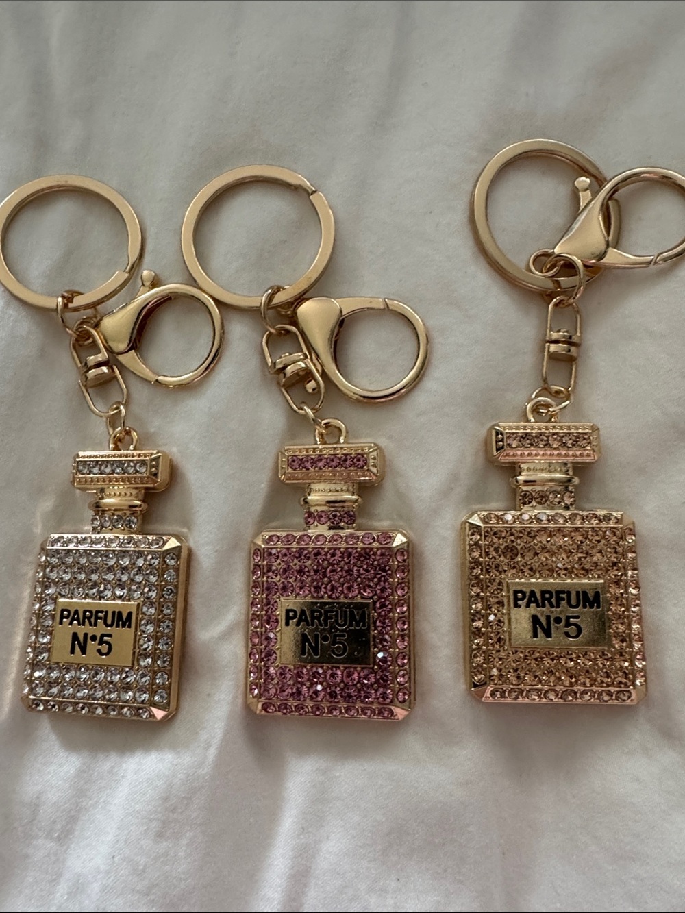 Rhinestone keychain perfume bottle shape with N5 (number 5)